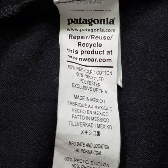 Patagonia P-6 Logo Responsibili-Tee Men’s XS Recycled Logo Tee - Picture 7 of 9